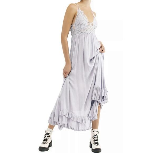 Free People Stardust Lace Midi Dress XS NWT Light Gray Lilac Boho Smocked - Picture 5 of 10